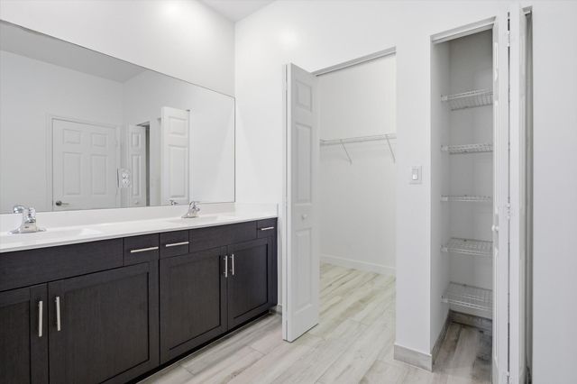 5884 Mustang Manor, Davie, FL 33314