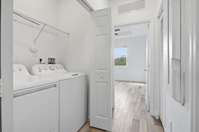 5884 Mustang Manor, Davie, FL 33314