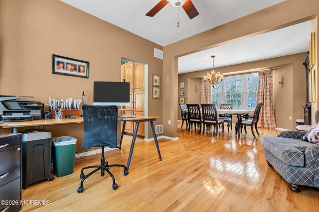 10 Kevin Dale Place, Jackson, NJ 08527