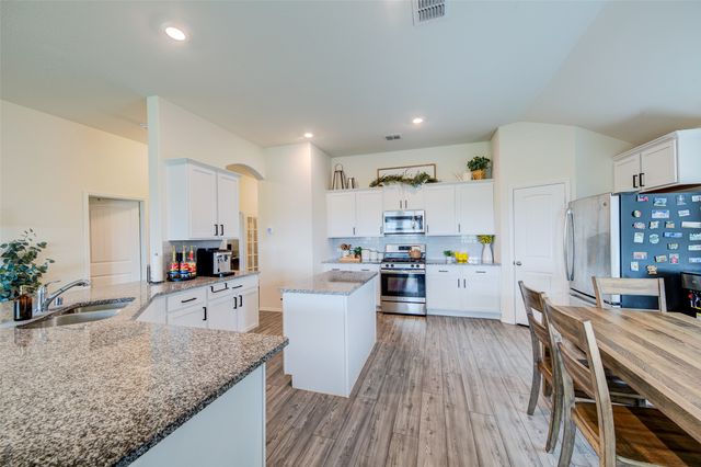 14440 Leadrope Circle, Fort Worth, TX 76052