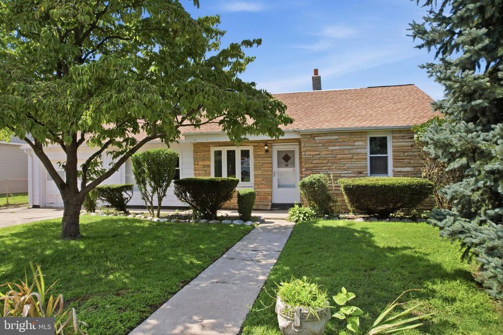 56 BENSON AVE, HAMILTON, NJ 08610 — photo 4