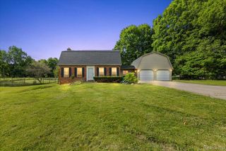 10324 Oakhill Road, Holly, MI 48442