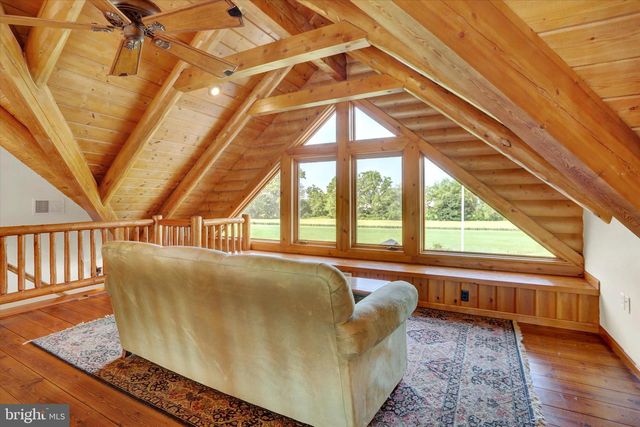 2002 TANEYTOWN RD, Gettysburg, PA 17325