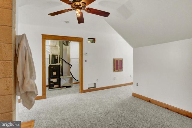 2002 TANEYTOWN RD, Gettysburg, PA 17325