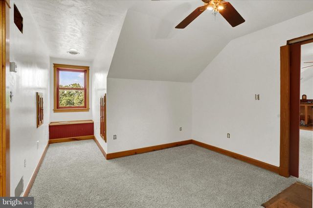 2002 TANEYTOWN RD, Gettysburg, PA 17325