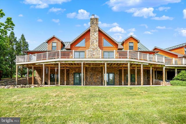 2002 TANEYTOWN RD, Gettysburg, PA 17325
