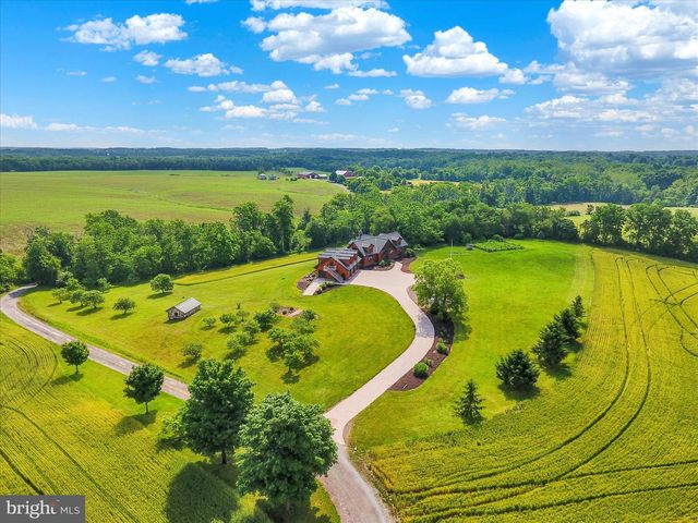 2002 TANEYTOWN RD, Gettysburg, PA 17325