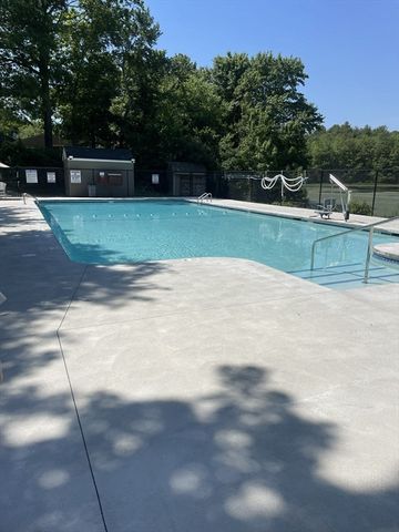 24 Thayer Pond Dr unit 16, Oxford, MA 01537