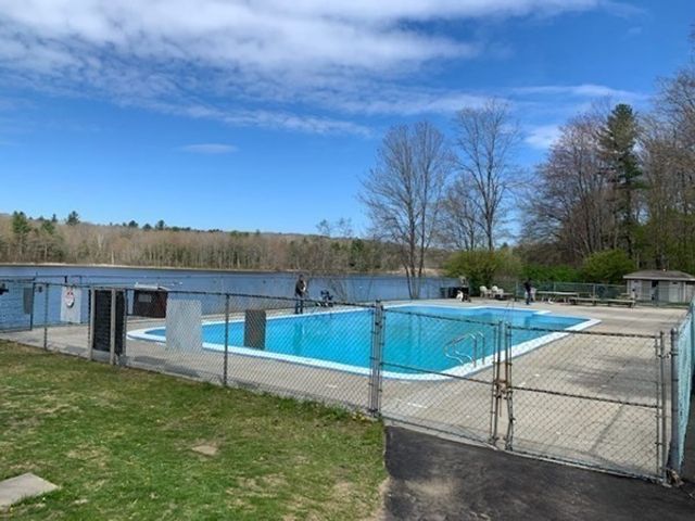 24 Thayer Pond Dr unit 16, Oxford, MA 01537