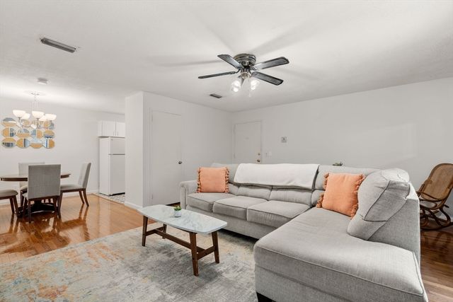 24 Thayer Pond Dr unit 16, Oxford, MA 01537