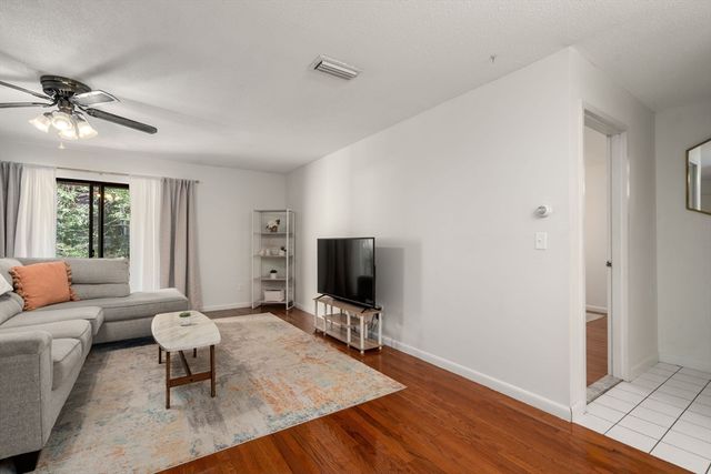 24 Thayer Pond Dr unit 16, Oxford, MA 01537