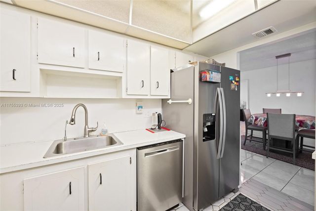 1000 Saint Charles Pl 603, Pembroke Pines, FL 33026