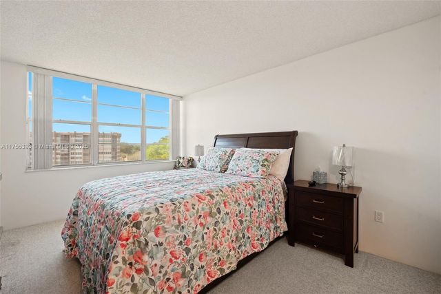 1000 Saint Charles Pl 603, Pembroke Pines, FL 33026