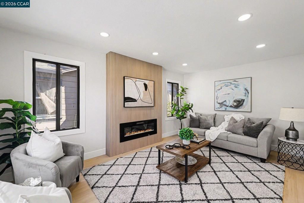 Image 7 of property listing at 2840 Mount Diablo St, Concord, CA 94518