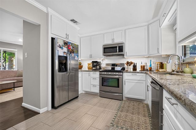 2219 Libbey Drive, Houston, TX 77018