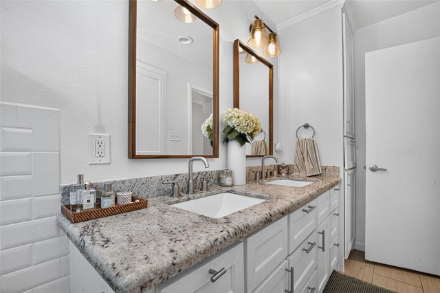 2219 Libbey Drive, Houston, TX 77018