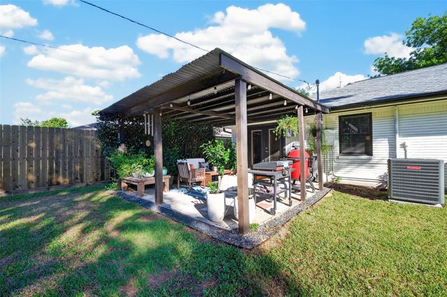 2219 Libbey Drive, Houston, TX 77018