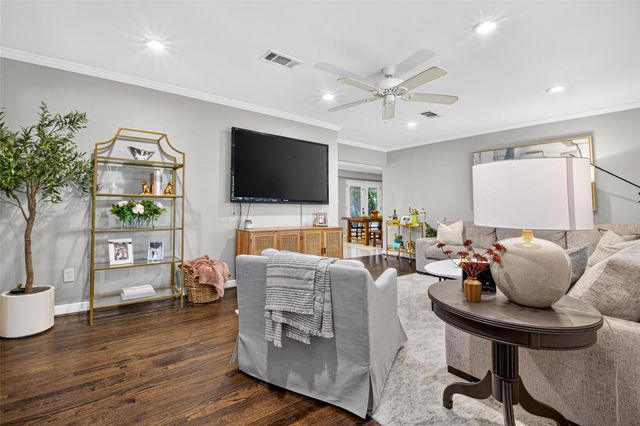 2219 Libbey Drive, Houston, TX 77018
