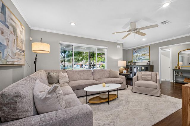 2219 Libbey Drive, Houston, TX 77018