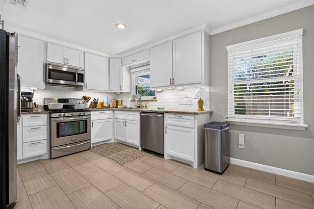 2219 Libbey Drive, Houston, TX 77018