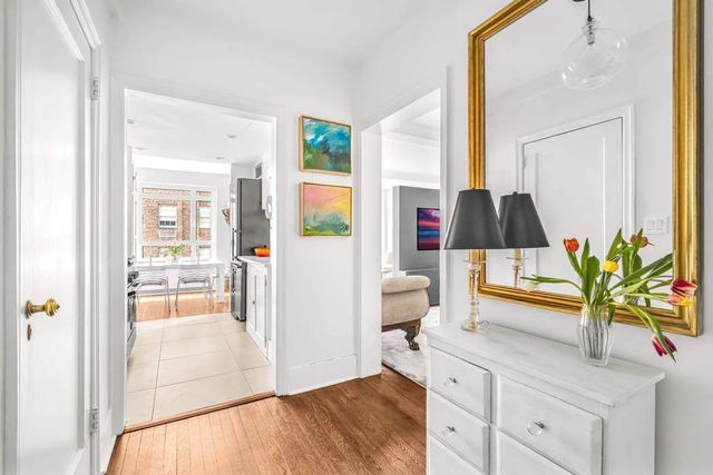2 Beekman Pl Apt 9B, New York City, NY 10022