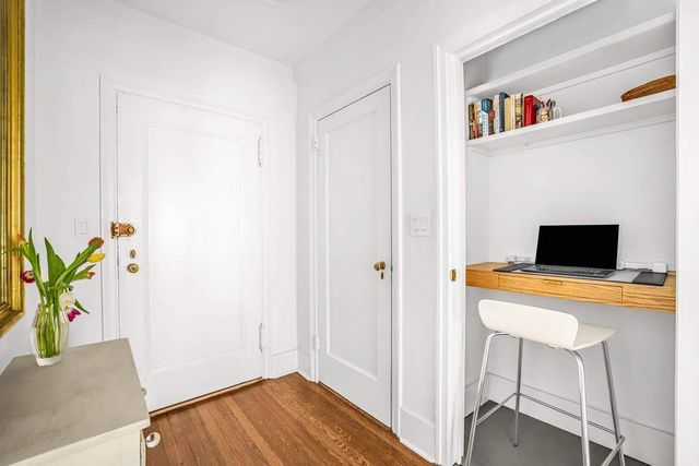 2 Beekman Pl Apt 9B, New York City, NY 10022