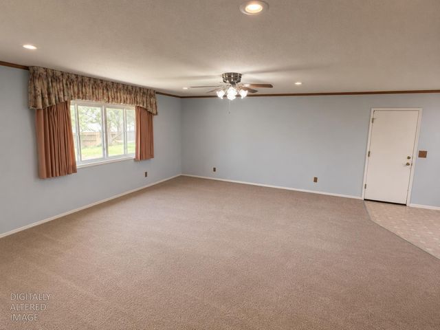 7249 W 4th St, Rio Linda, CA 95673