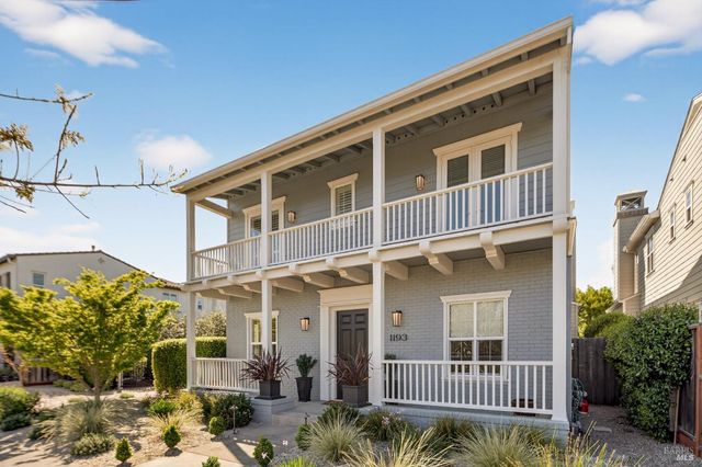 1193 Pearce Dr E, Sonoma, CA 95476