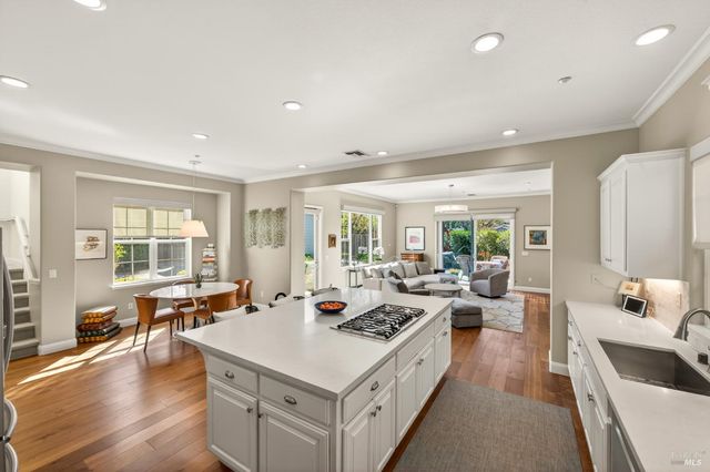 1193 Pearce Dr E, Sonoma, CA 95476