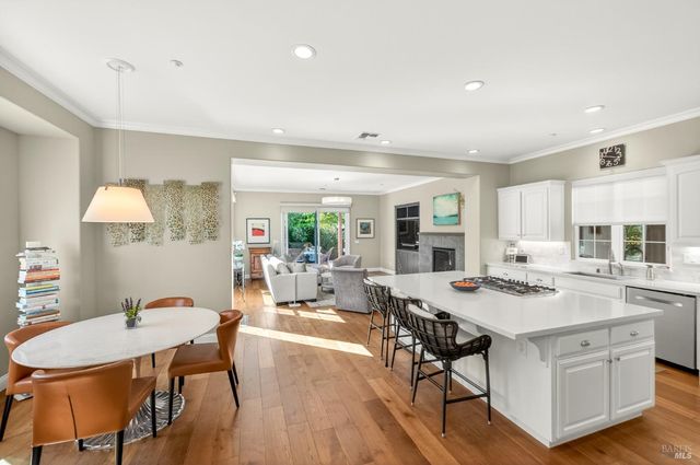 1193 Pearce Dr E, Sonoma, CA 95476