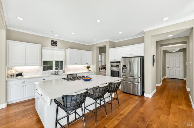 1193 Pearce Dr E, Sonoma, CA 95476