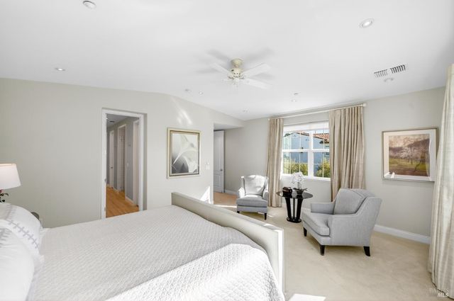 1193 Pearce Dr E, Sonoma, CA 95476