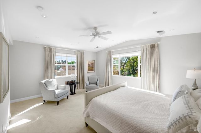 1193 Pearce Dr E, Sonoma, CA 95476