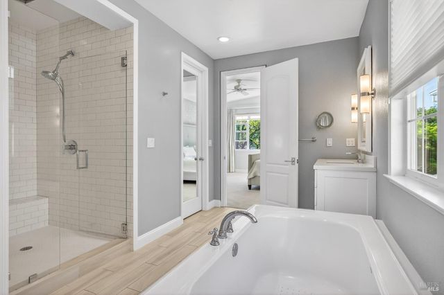 1193 Pearce Dr E, Sonoma, CA 95476