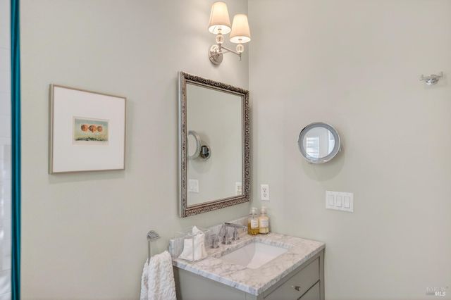 1193 Pearce Dr E, Sonoma, CA 95476