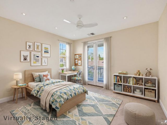 1193 Pearce Dr E, Sonoma, CA 95476