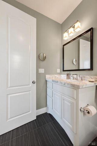 1193 Pearce Dr E, Sonoma, CA 95476