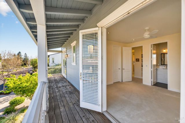 1193 Pearce Dr E, Sonoma, CA 95476