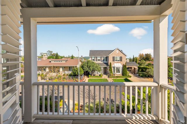 1193 Pearce Dr E, Sonoma, CA 95476