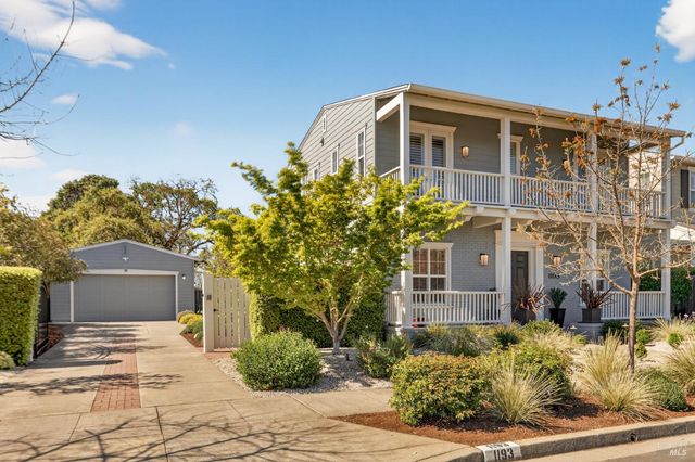 1193 Pearce Dr E, Sonoma, CA 95476