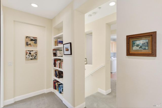 1193 Pearce Dr E, Sonoma, CA 95476