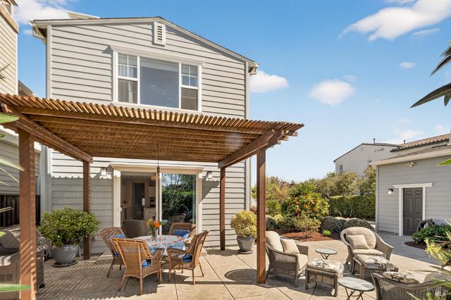 1193 Pearce Dr E, Sonoma, CA 95476