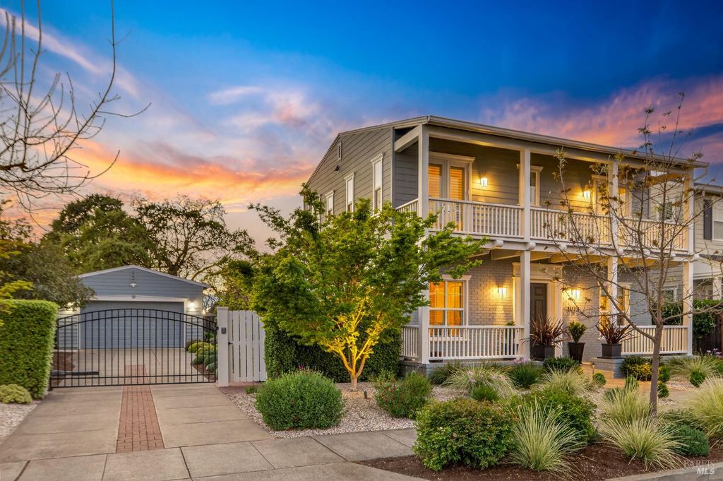 1193 Pearce Dr E, Sonoma, CA 95476