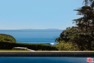 6825 Zumirez Drive, Malibu, CA 90265