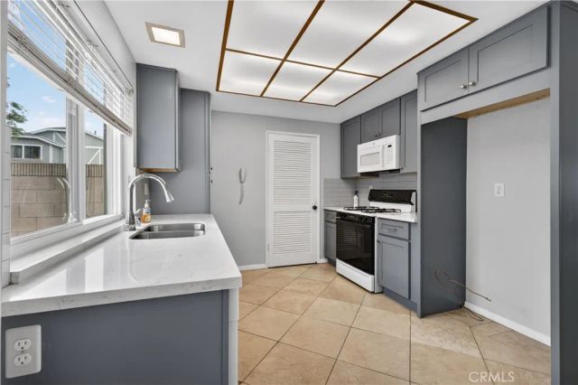 6178 Hefley, Westminster, CA 92683