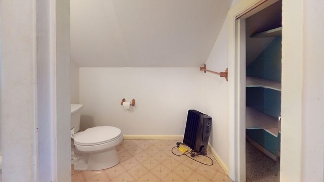 12 Miller St, Blackstone, MA 01504