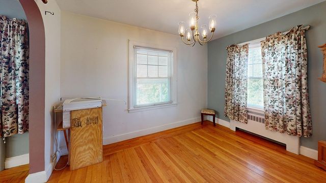 12 Miller St, Blackstone, MA 01504