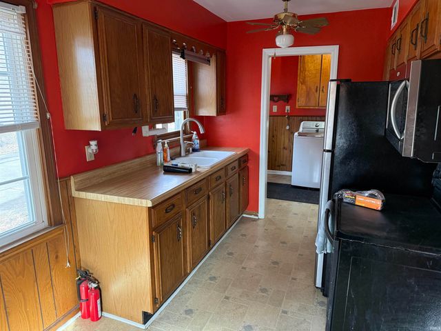 1100 S May Avenue, Muncie, IN 47302