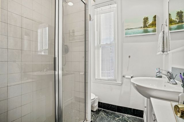 5 Dartmouth Pl, Boston, MA 02116