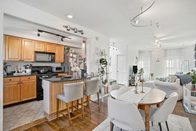 5 Dartmouth Pl, Boston, MA 02116